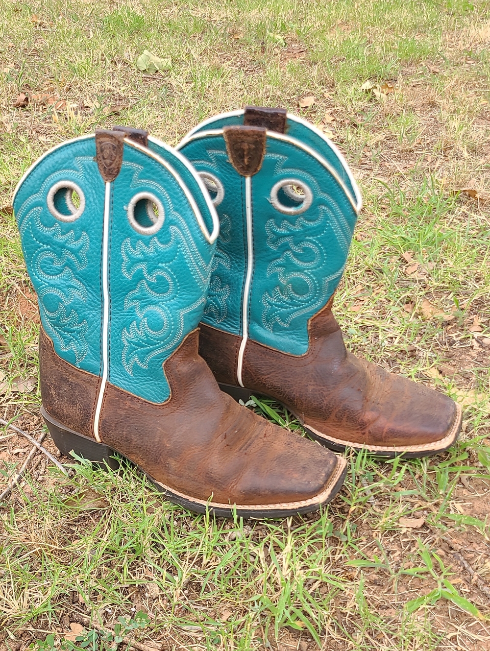 Ariat Rowdy Crossfire Wide Square Toe Kids Boots 3